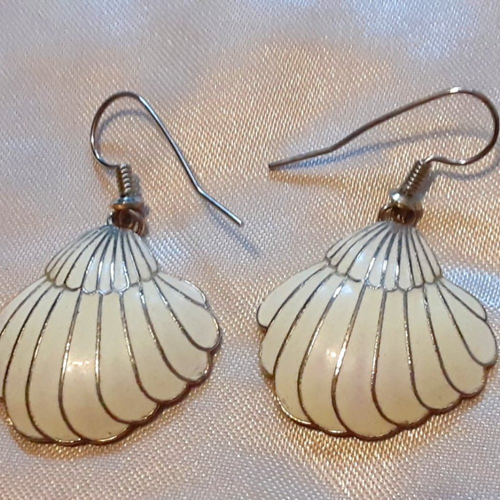 Vintage Enamel Shell Earrings